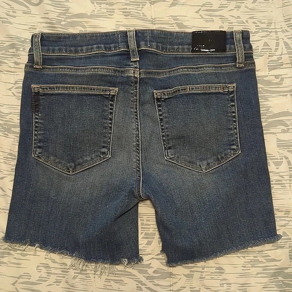 Paige Skyline Skinny Altered Cutoff Denim Shorts Size 27 - Picture 4 of 8